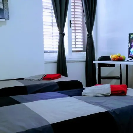 Apartman Pula-center And *