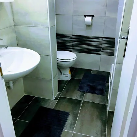 Apartman Pula-center And *