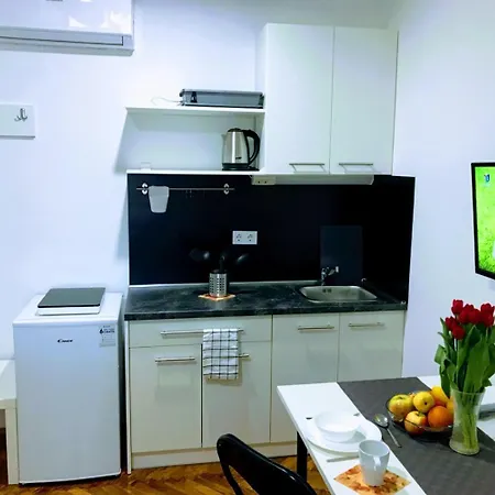 Pula-center And Apartment *