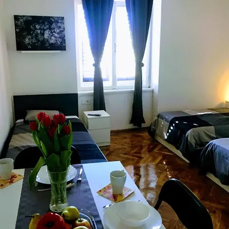 Apartment Pula-center And *